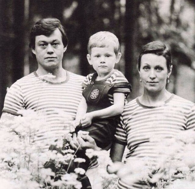 Николай Караченцов с женой Людмилой Поргиной и сыном Андреем